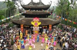 Huong Pagoda Festival 