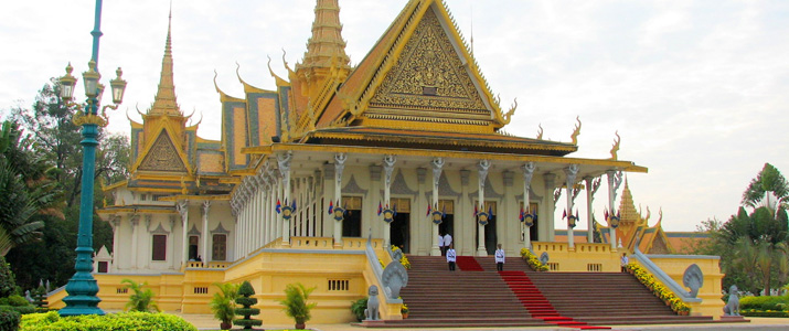 Phnompenh City Tour 1 Day By Tuk Tuk (With Killing Field)